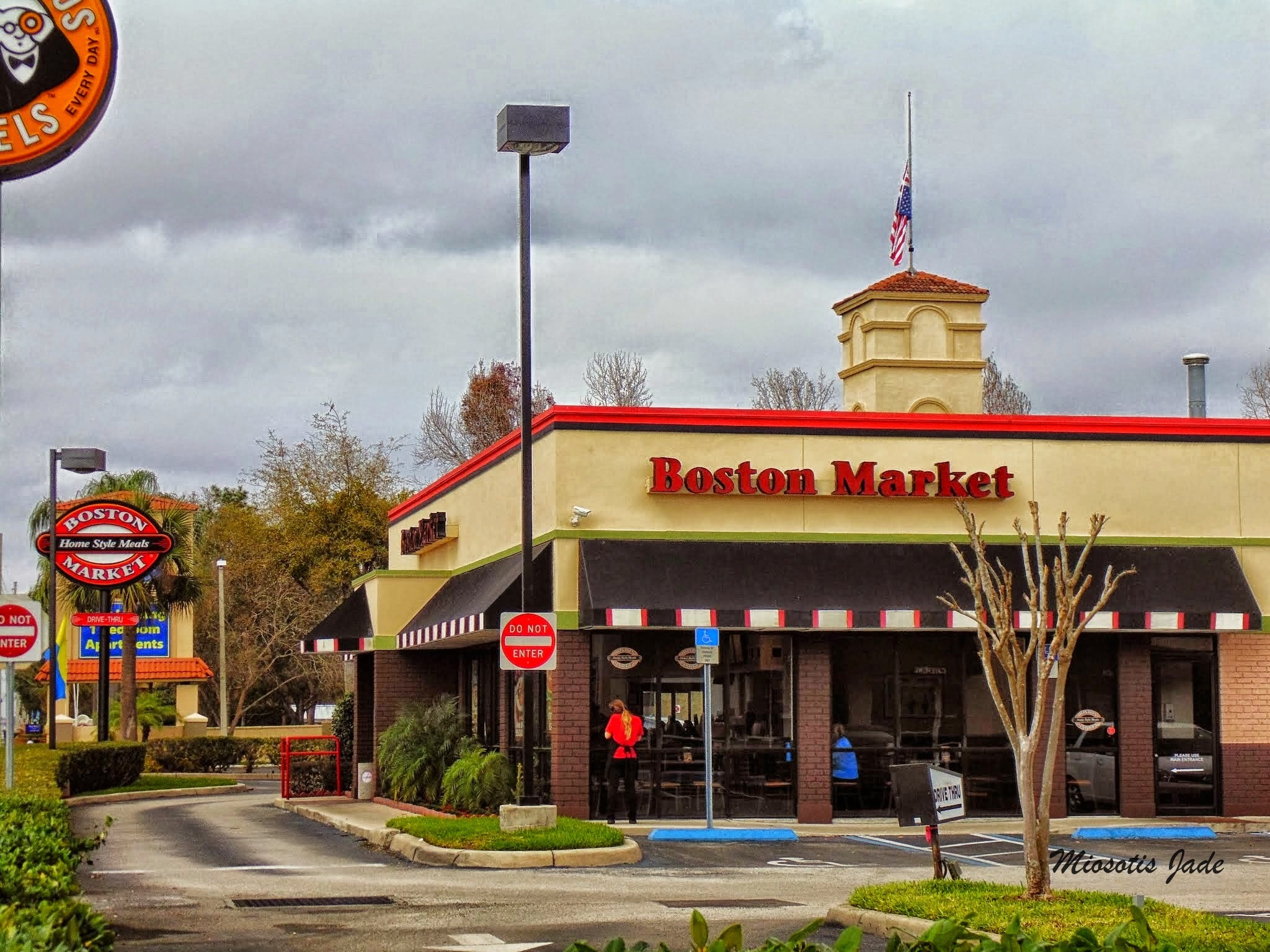 Boston Market closes 45 locations